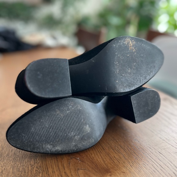 Steve Madden Rookie Black Suede Leather Dual Open
Side V Block Heel Boot… - Picture 7 of 8